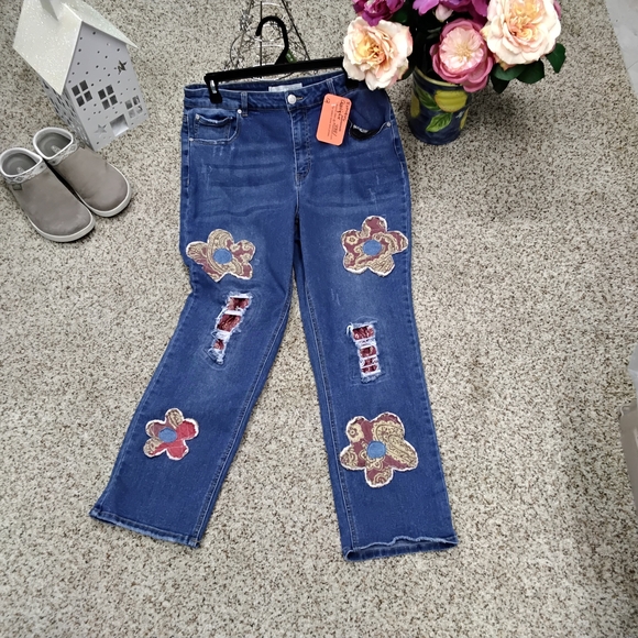 3881 Size 12 Est. 1946 Denim Floral Applique Straight Leg Jeans - Picture 1 of 6